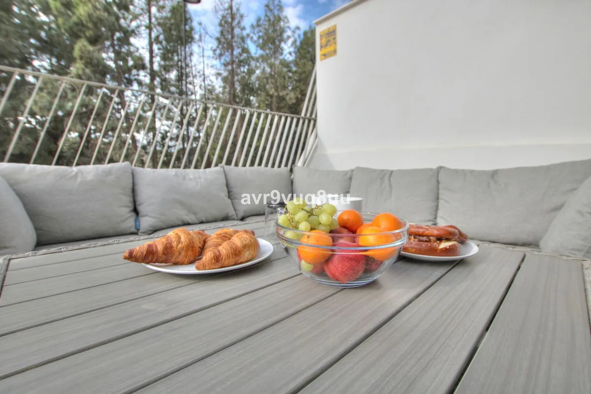 82e8081e-373f-4ee1-b34c-38c3abeaa8d9