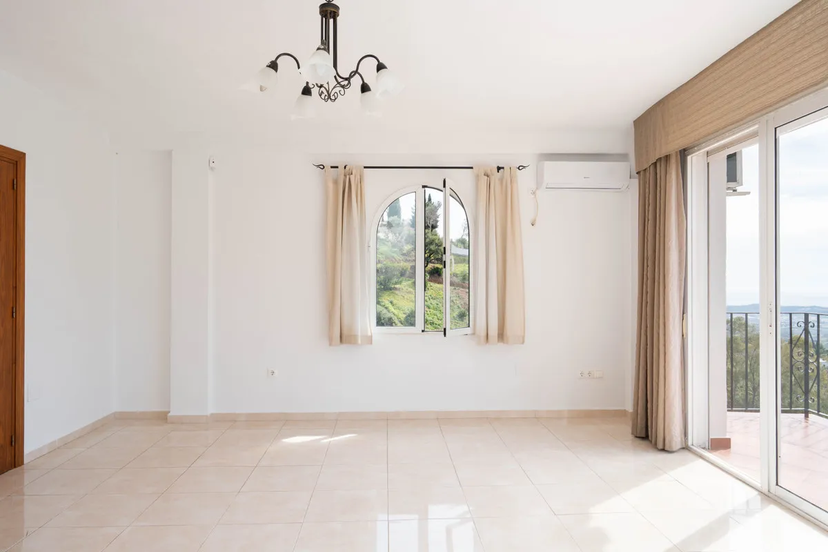 061e8df6-b202-456c-a1c6-648967a99d40