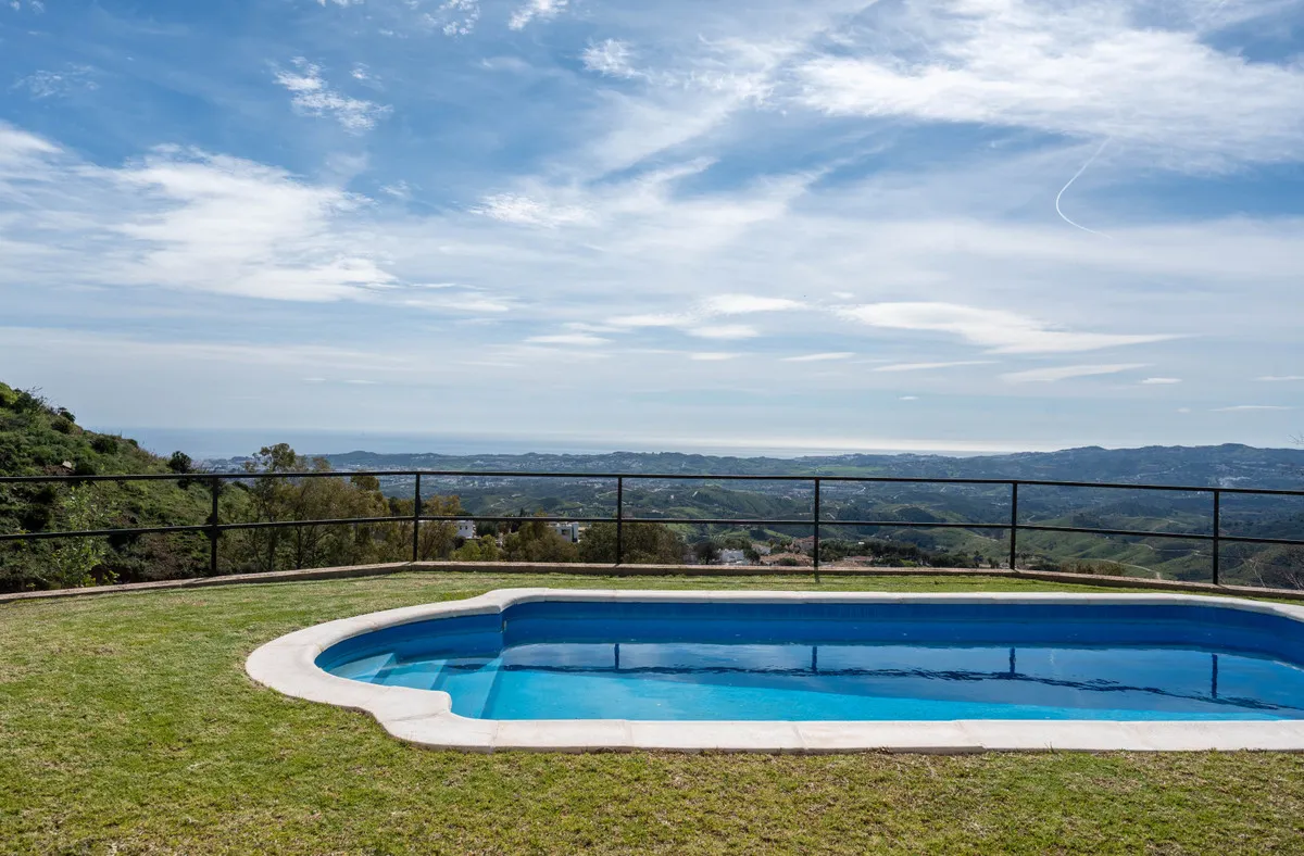 1ff83014-3d74-4214-80a0-6be543673500