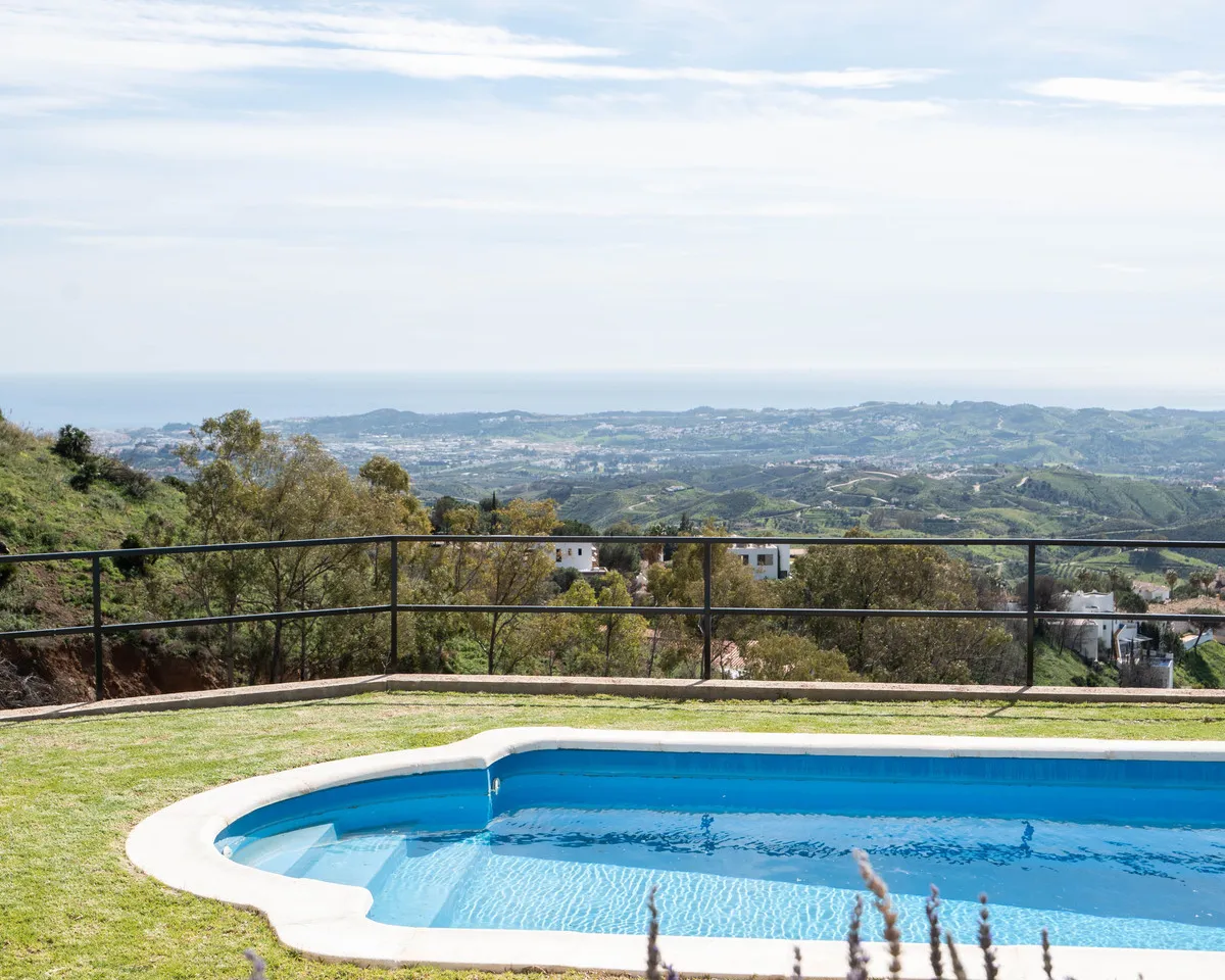 51748645-ebe2-47b6-a279-6e9a776e8d04