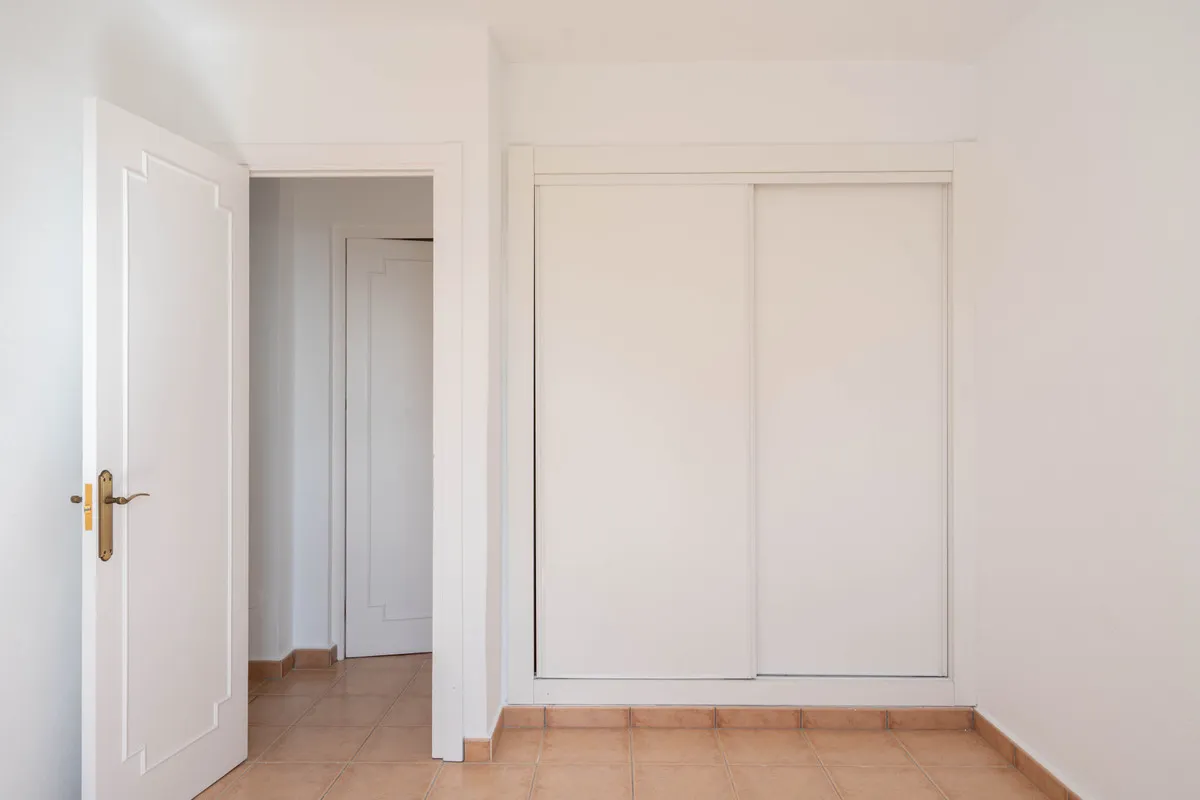 57467854-b6d3-4c8e-a697-61c8261a3237