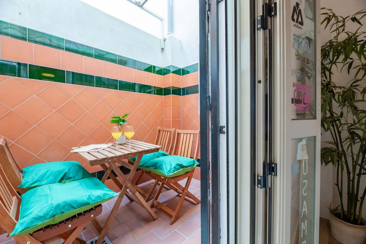 f6bdd7ea-2b0a-4ea6-bd4f-bd48fe4ca7bc