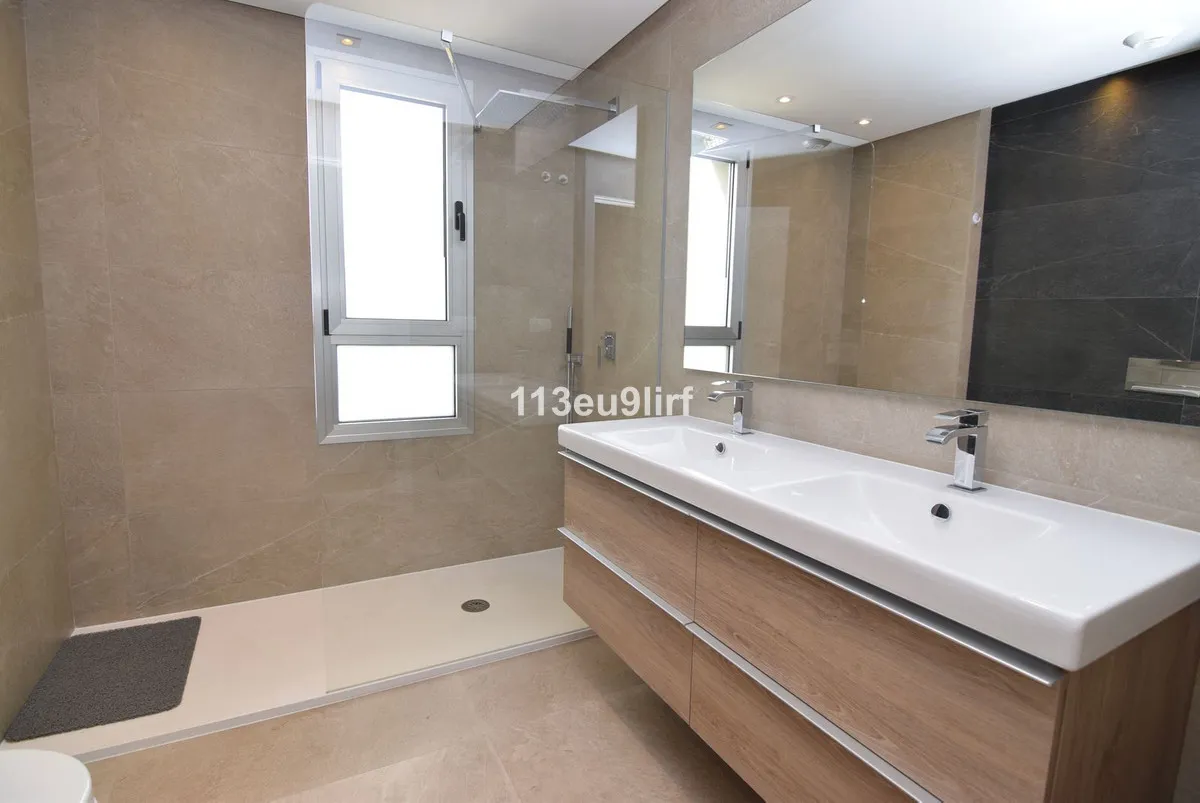 5203f31b-9ff5-4bb4-9ce1-c3d6e3bbc13f