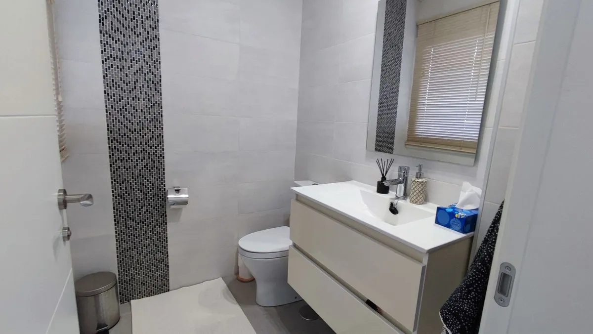 28e8b99d-63e1-40b3-b450-8bbcb8df92bd