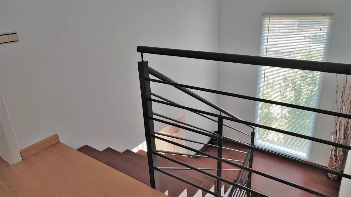 2bcb80c0-3321-4260-88ca-7d6dcfe0695d