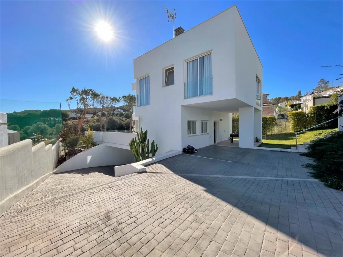 395d686d-b173-4b31-a6d5-24e0a10812d5