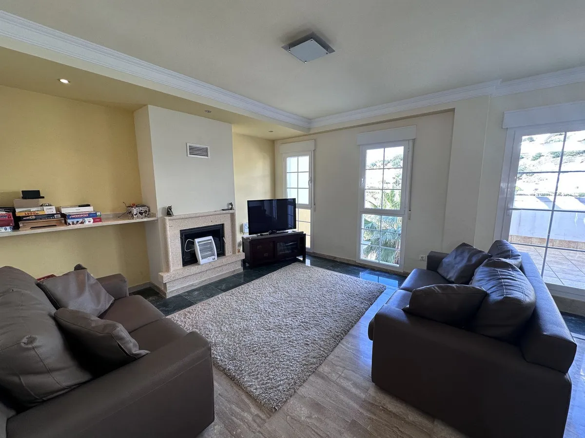 0d52d8bf-dc47-4c21-9bfd-2e3f42247463