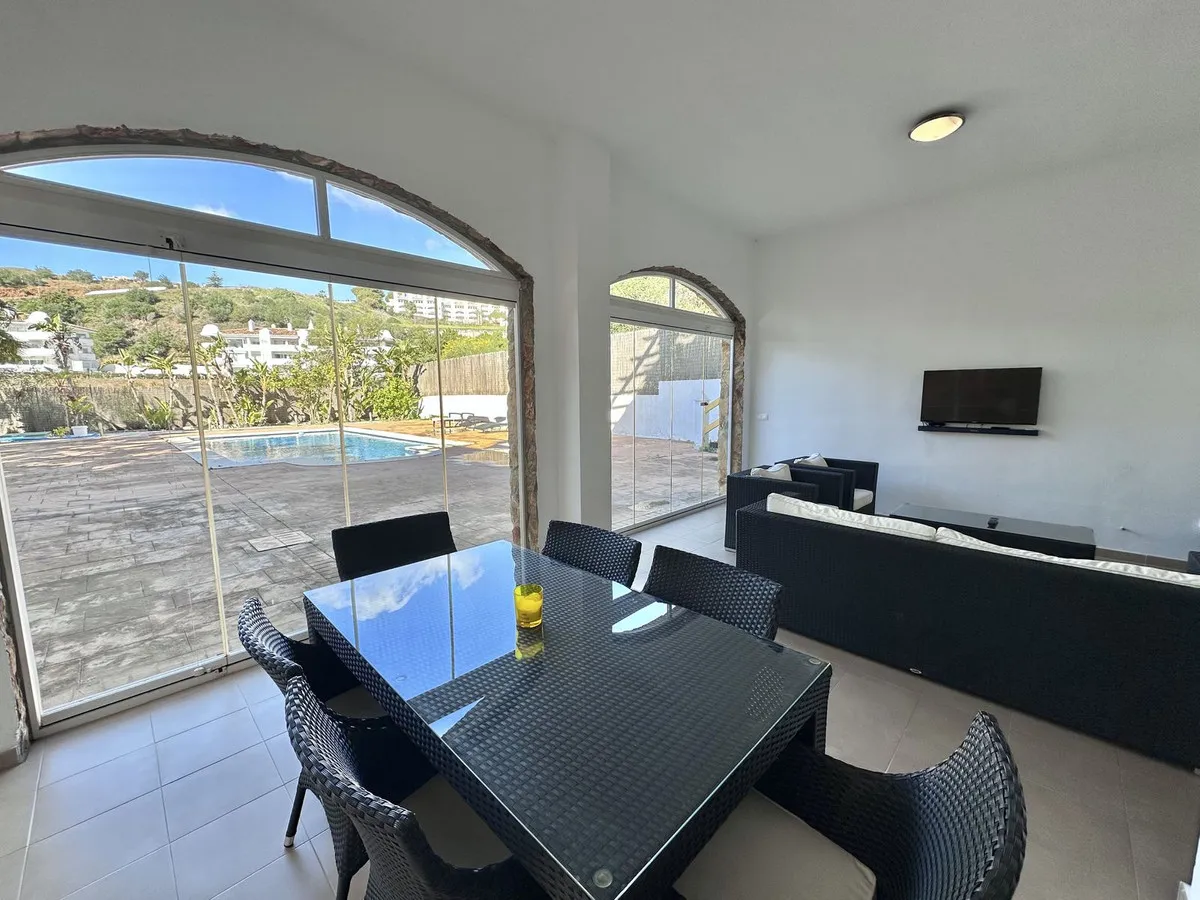 52d794de-c377-450a-9d87-3449792d0edd