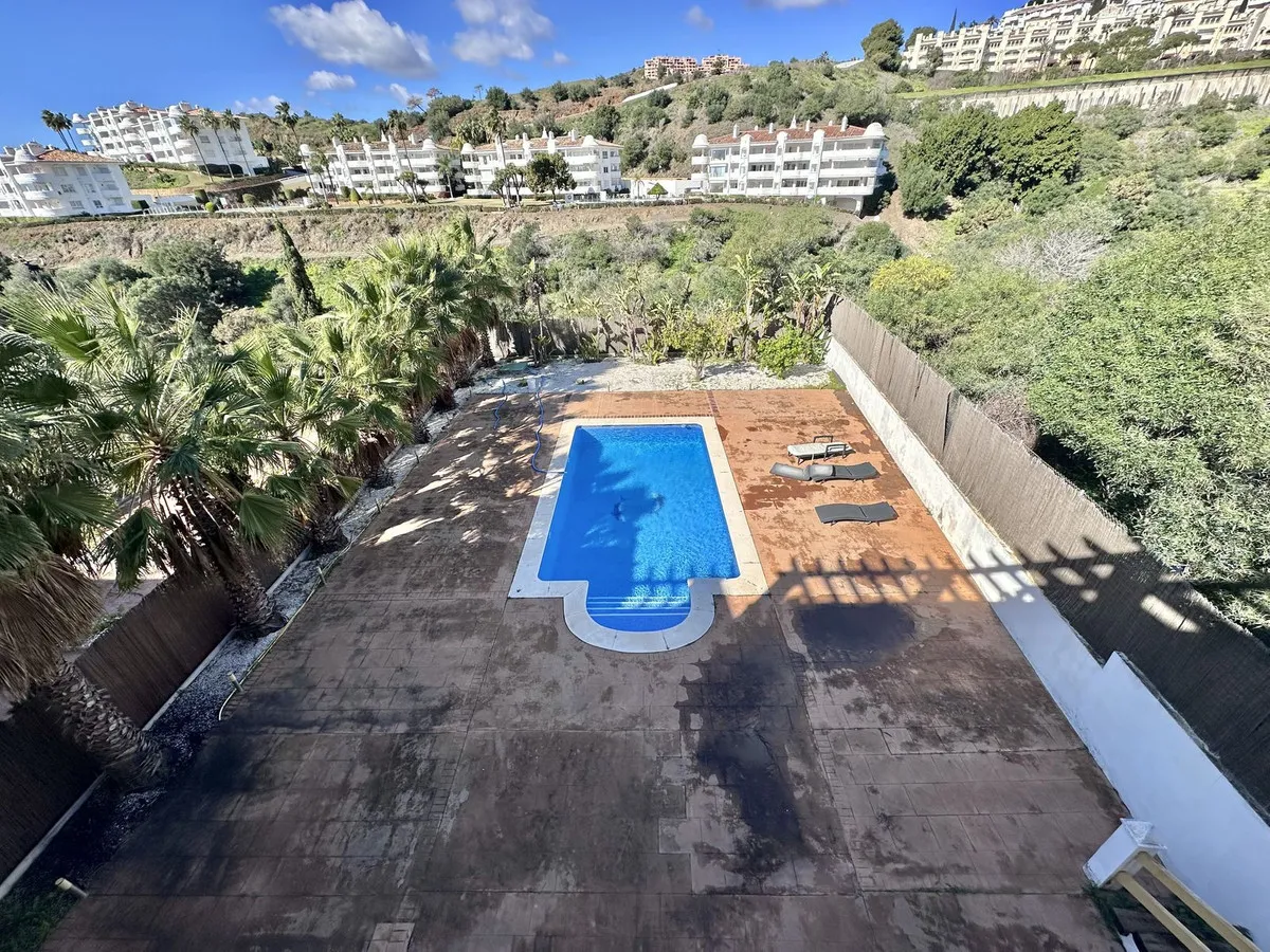 e191ef5a-c4d1-4212-8149-39a7c9dbf549