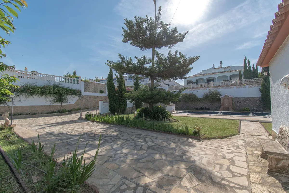 42f4feb8-8f1d-4bde-8f68-7a978b80af1d