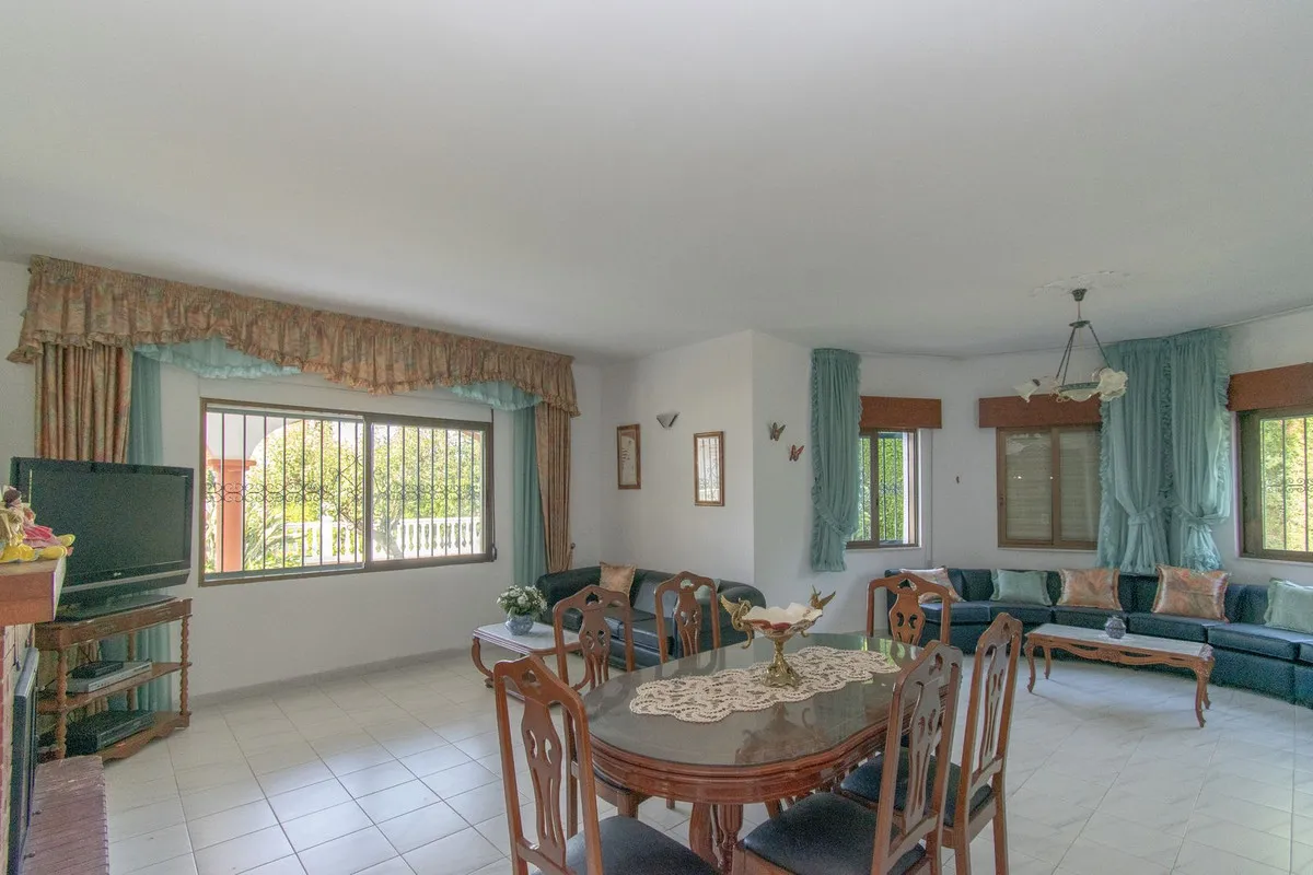 fe806305-db24-461e-a3c9-391b98d8da38