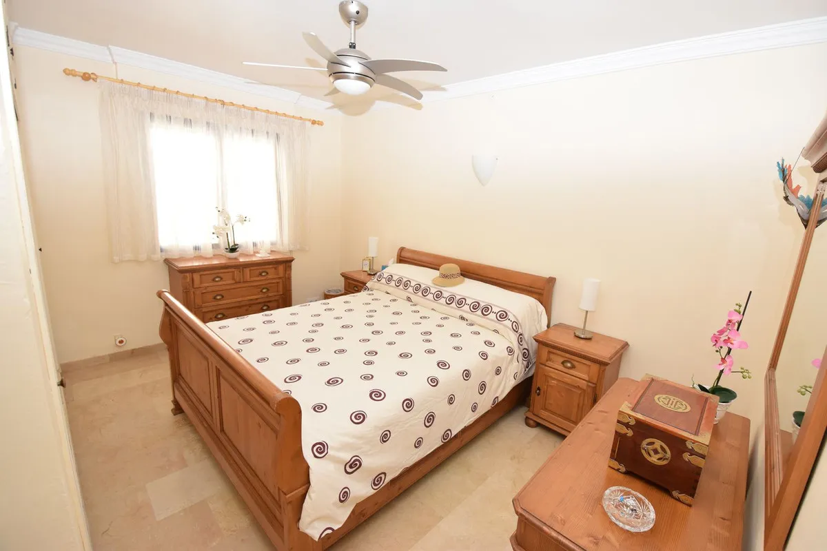 733dfcb5-c3ca-41f9-85a1-5e01520c466f