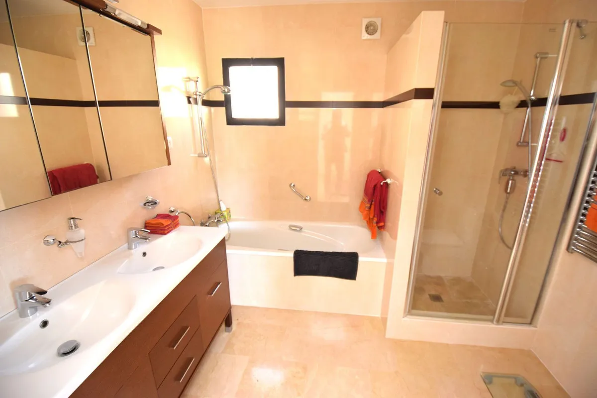 8f8c0fbe-8d1b-498b-a1fe-cce4d56b156a