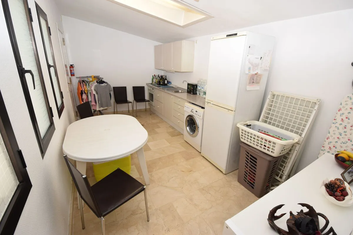 c4de1e36-37b7-4def-9147-ac03a993767b