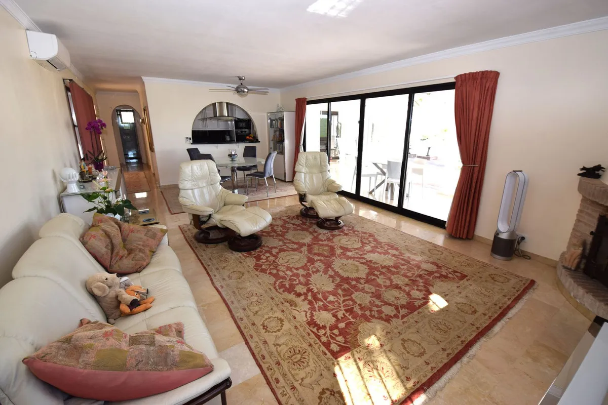 e59ba6ae-83b0-4949-917b-9e3b1cfa9ec0