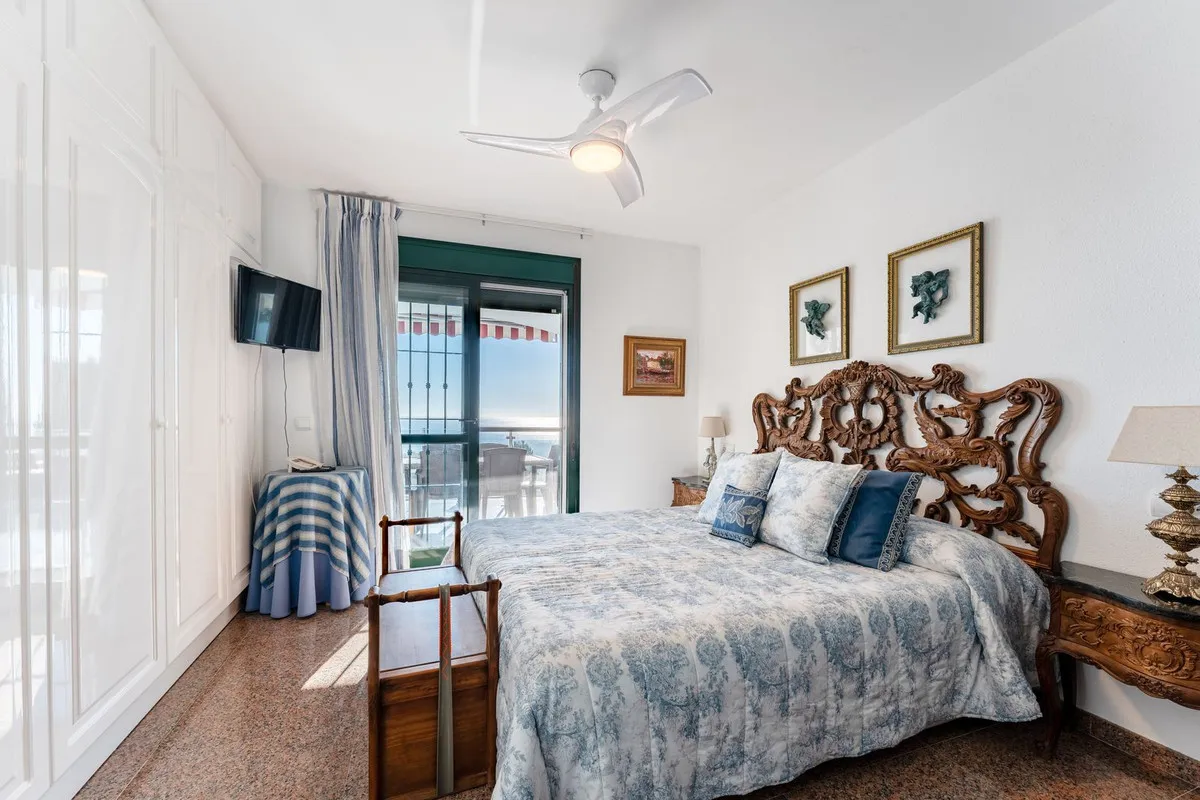 8de93ac4-82ea-4861-8f3e-001ec9df916b