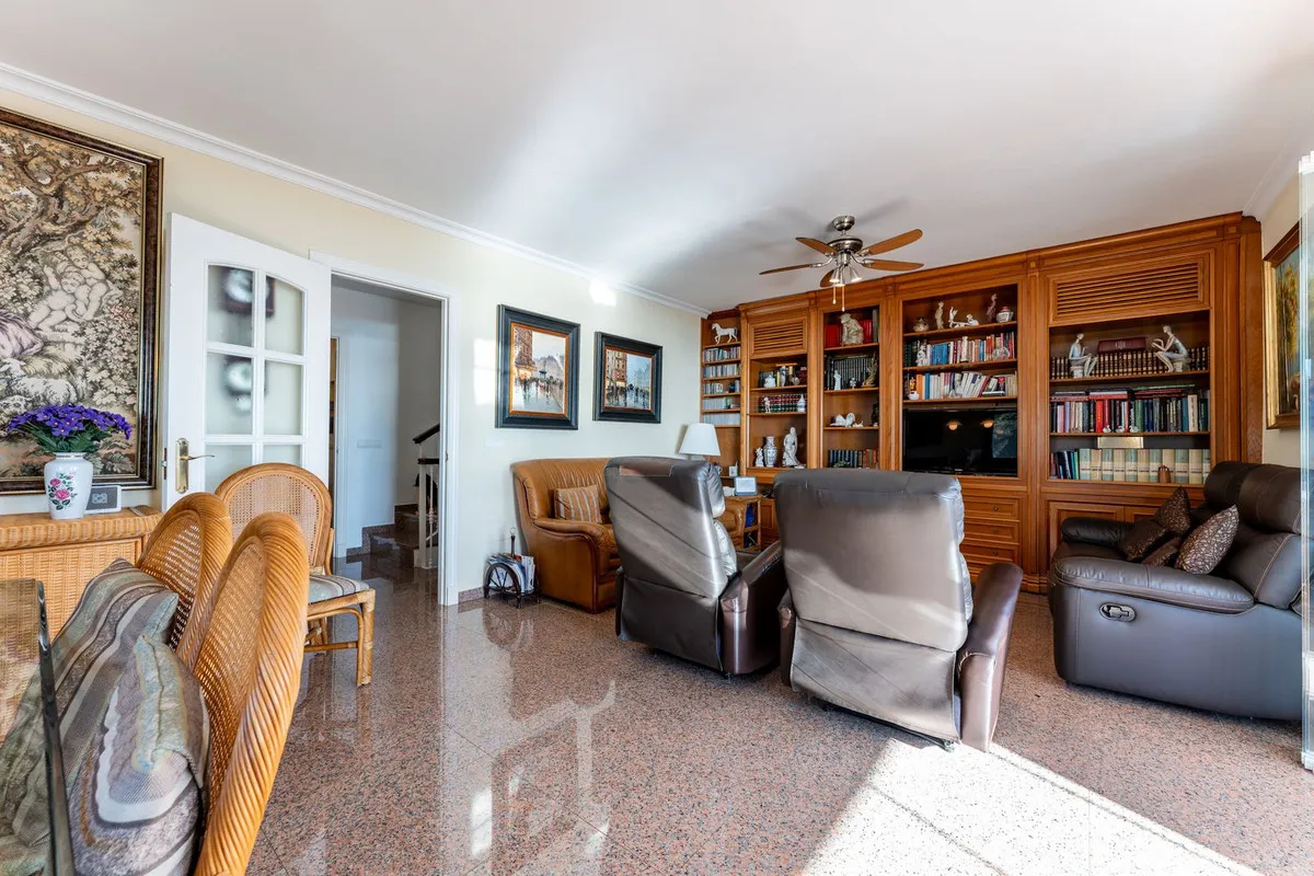 d9623627-34a5-420d-8b8c-1491fdb3cc9a