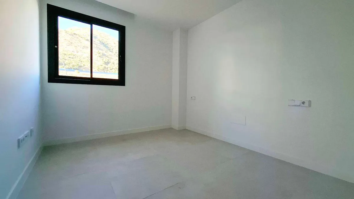 f1bd785d-6096-4d2a-8041-a0da07db5315