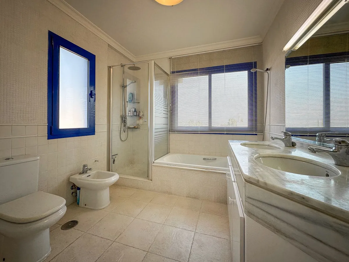 2e122eb9-bb2a-41c0-8365-745eb48fcb3b