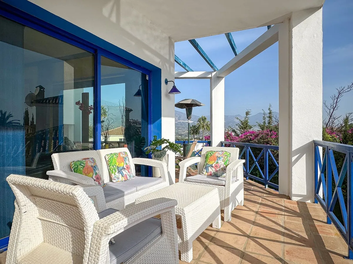 dc516bf2-8f53-41d4-abc2-4aa1d193eb5b