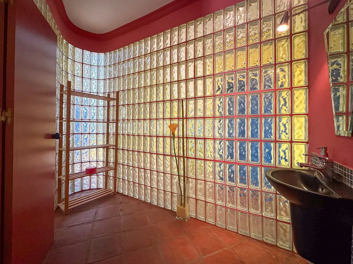 e19cb7c9-6718-498b-8876-12e6cd42615d