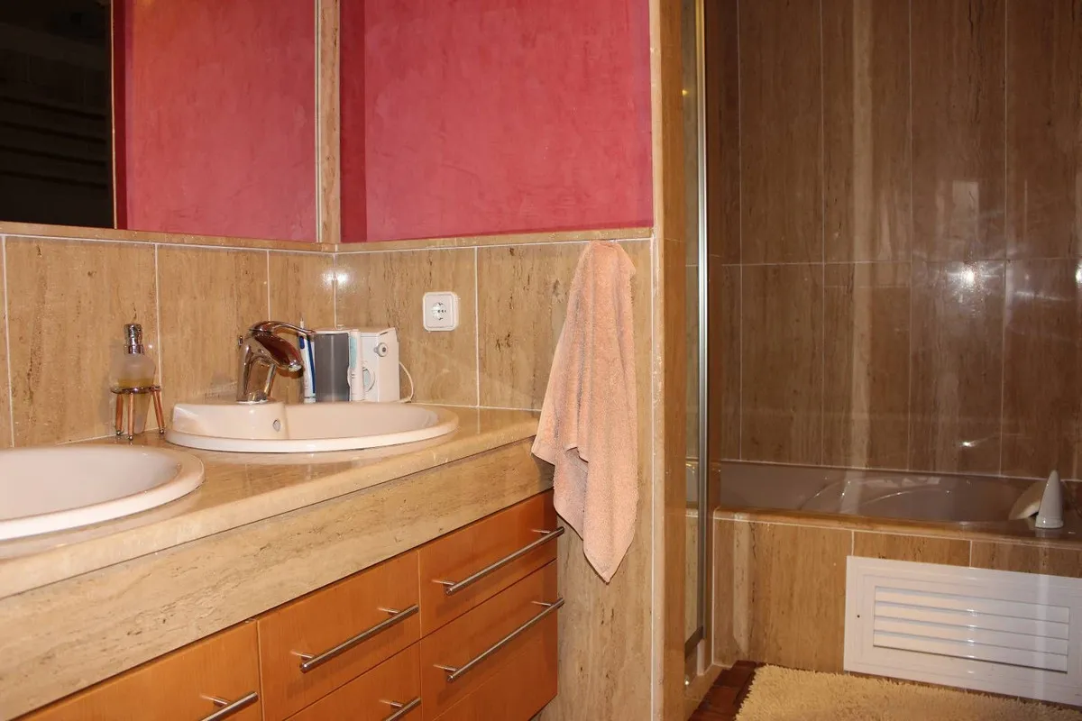 c9744d7e-298b-41e1-b607-48350c5f2cf6