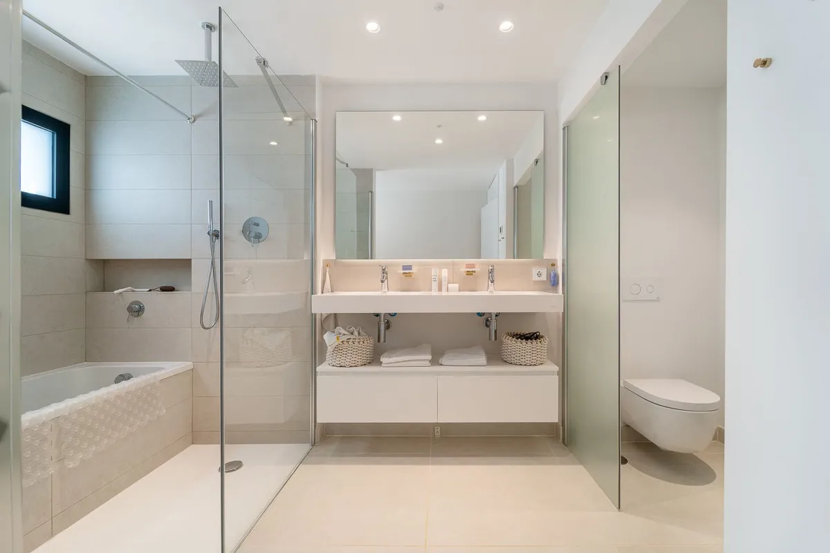 49c40fd3-0908-42a8-9d3c-06690dbc52e0