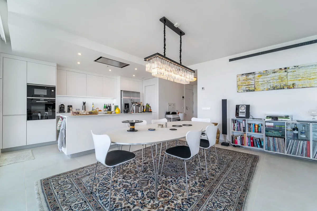 cad37d19-b183-4507-b15d-40aaf5aad9f1