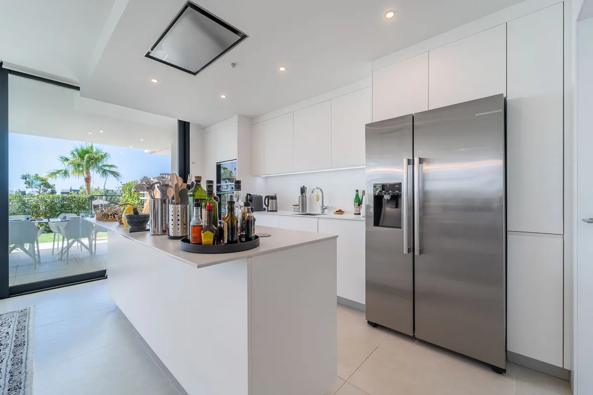 ceb18bc4-017b-4578-b471-5f1338382c40