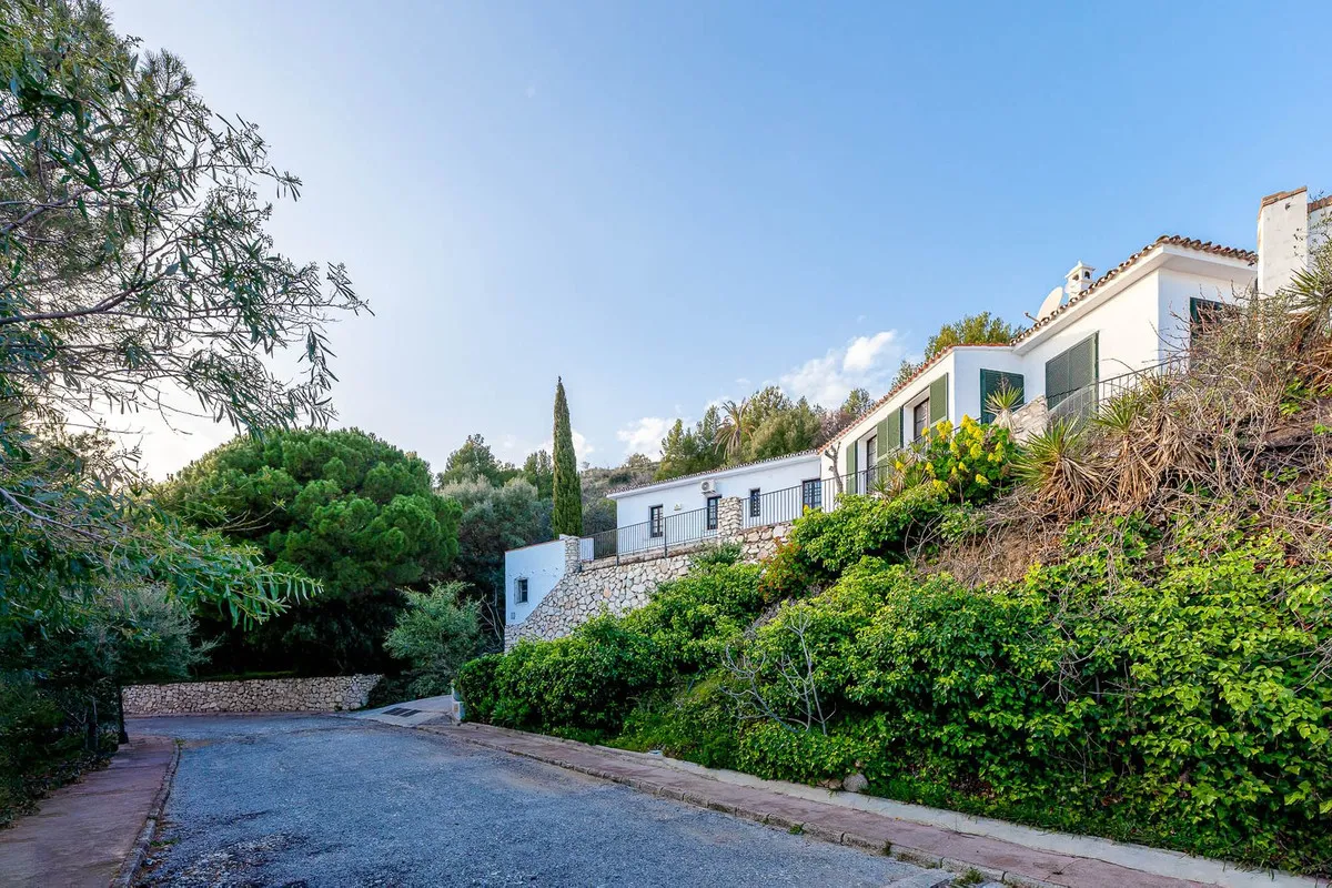 690b9df2-e296-4854-a180-defc9901ff66