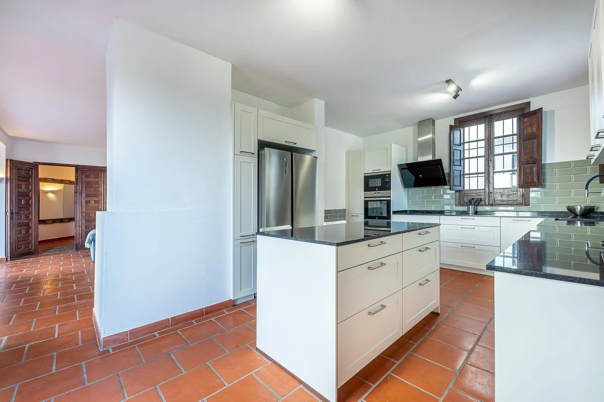 bfb1cc64-a762-42b8-952b-0b3df3b1d56a