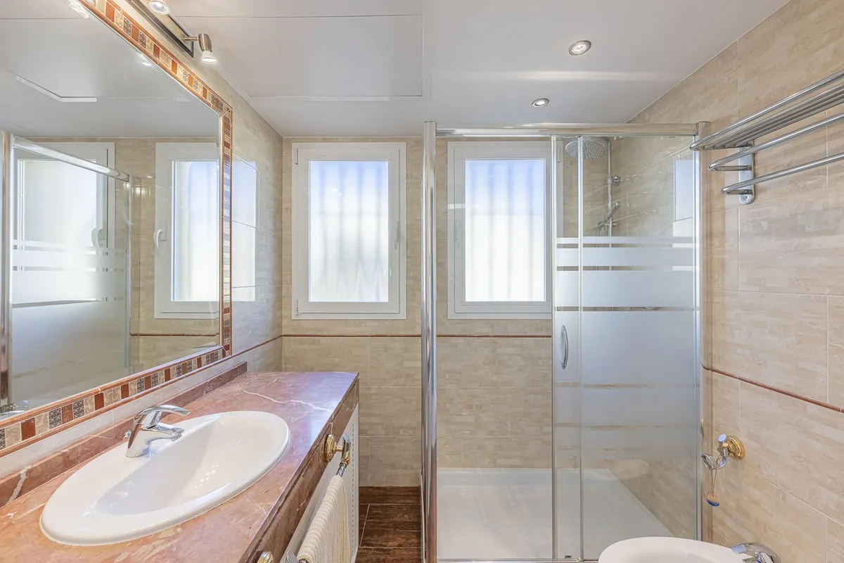 04ab9e41-5e27-4e20-88f2-17420a01d760