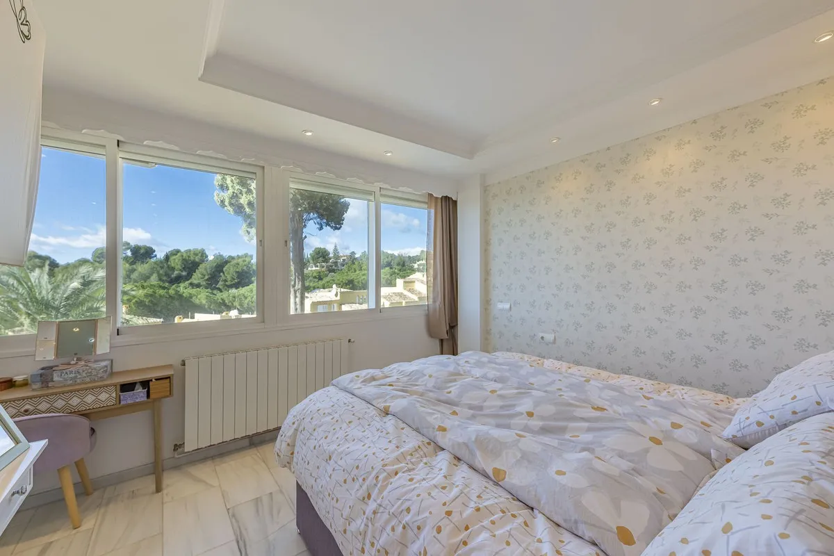 072d9726-9405-42f8-ab0e-474c37783395