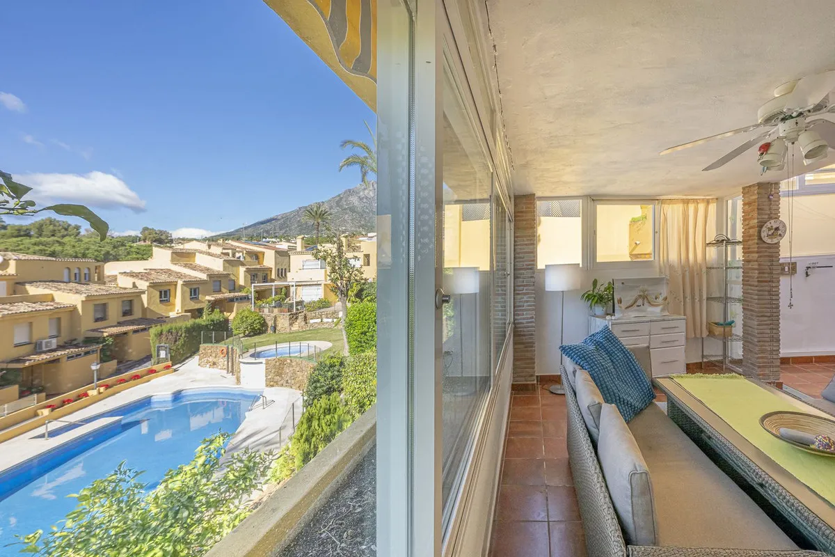 25fb74dd-a1d6-4394-a293-40fe3f8853e8