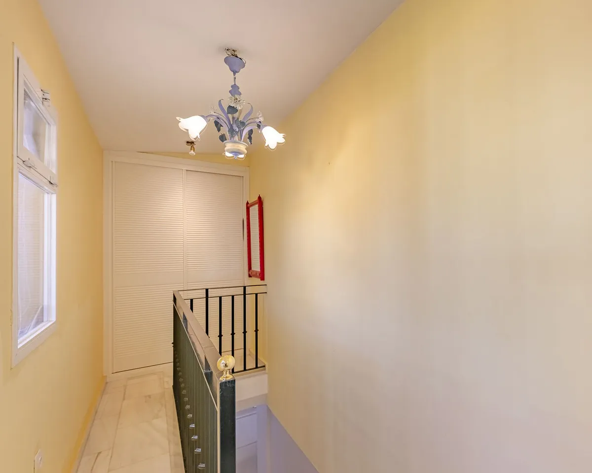 6ee67b43-169d-4ea0-8c9a-4c1cce9d0396