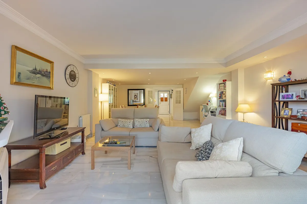 b79b470b-0fe5-49a5-ba47-eaa62c0df0fd