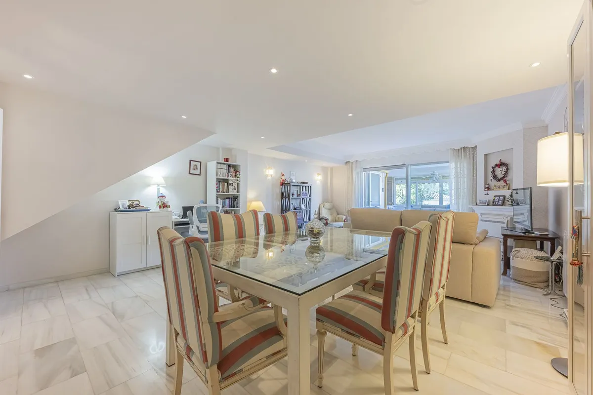 cb56d855-a109-40ee-ba13-e24c71e83bfa