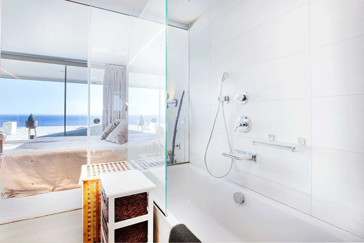 8dbbd232-b506-446b-8573-183609da30f3