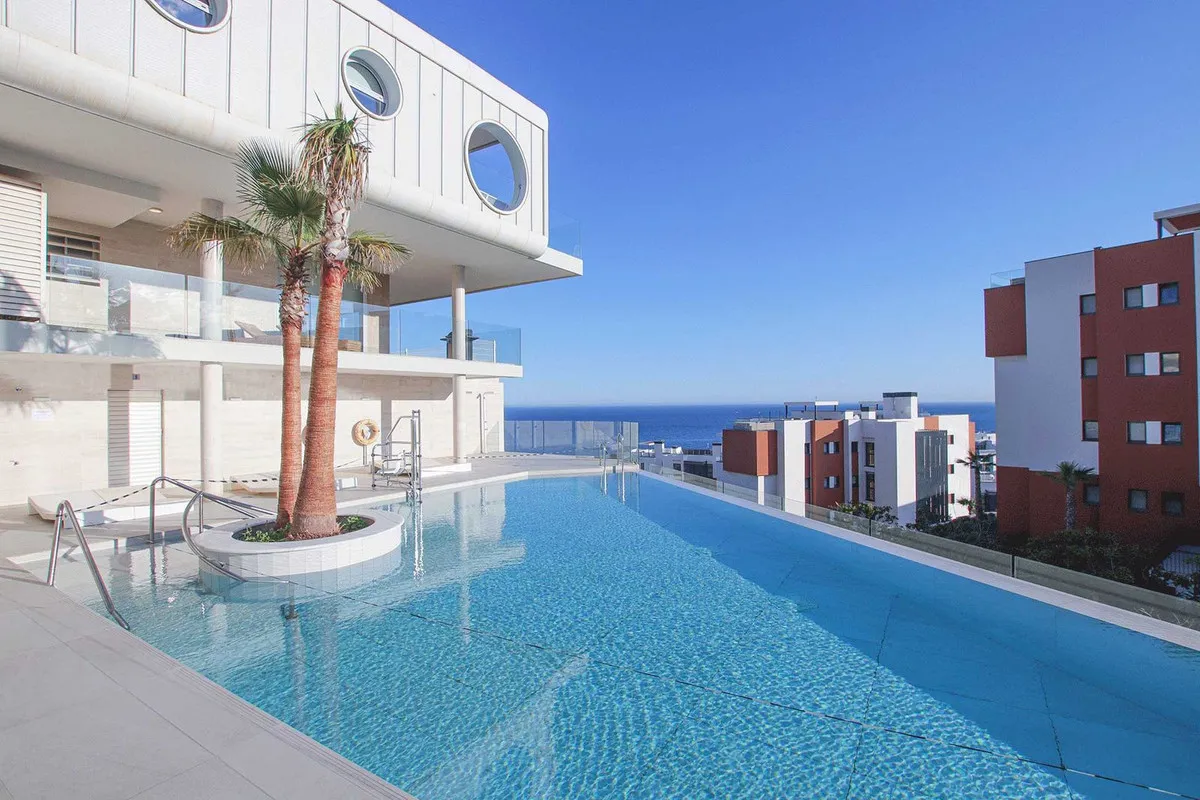 ef04ca87-b9a6-416b-928f-b80f7d7b9989