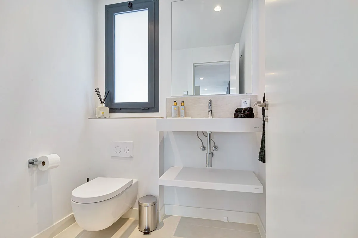 027827b3-14a0-4bf8-bfe7-5652b0303d21