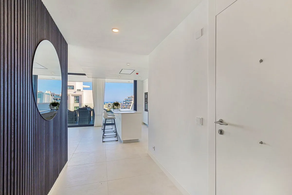 82ac5e90-0fb4-4499-aa6a-8202fdd86e5d