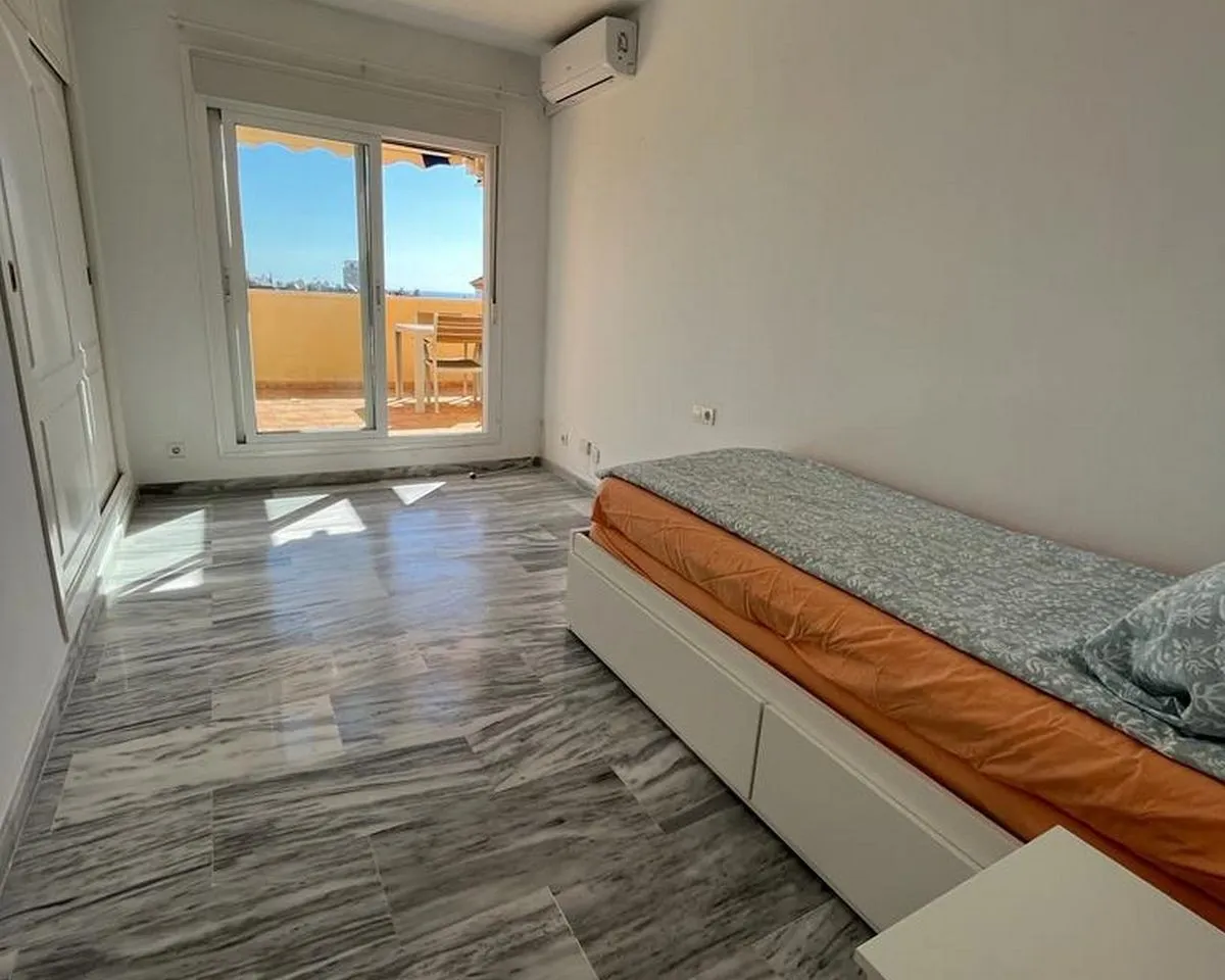 cc431229-5d17-42d7-9052-467fa7ba0c0b