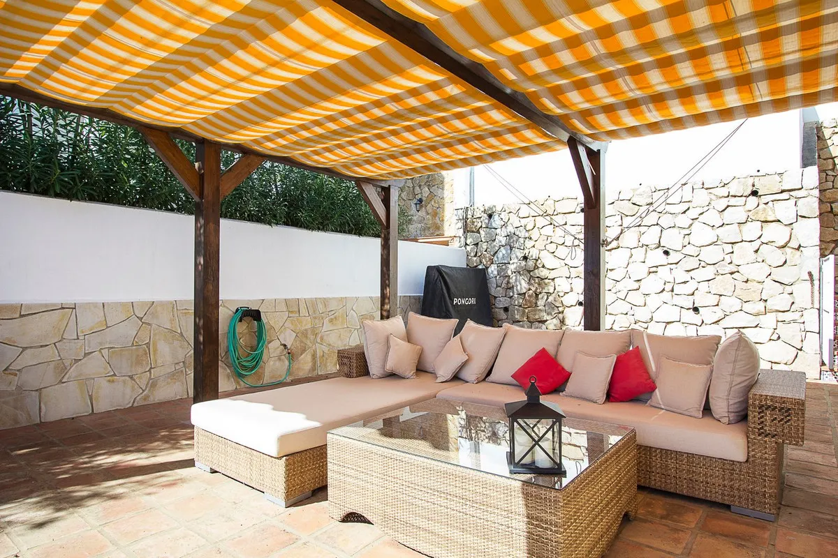 066b8833-7203-482d-a240-9dd223afa3e9