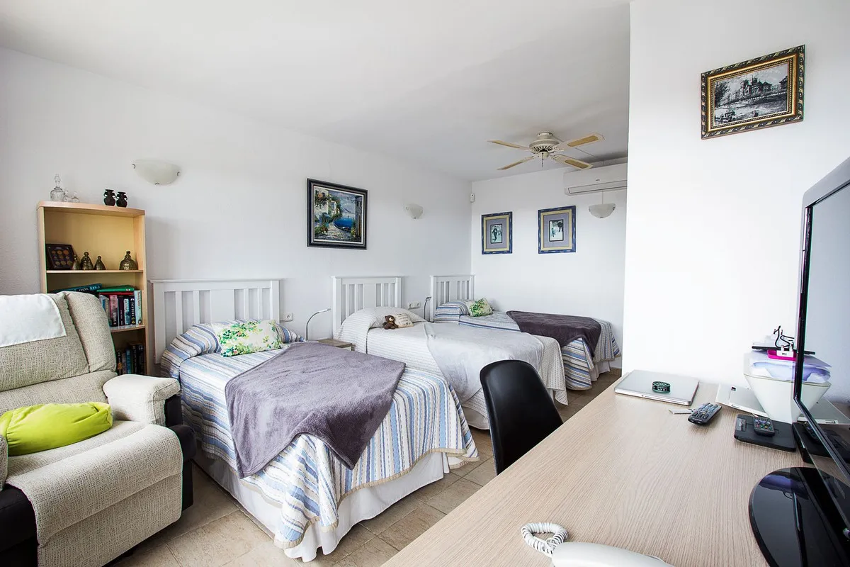 556147aa-f6f8-46f4-98b7-7ce70412e40b