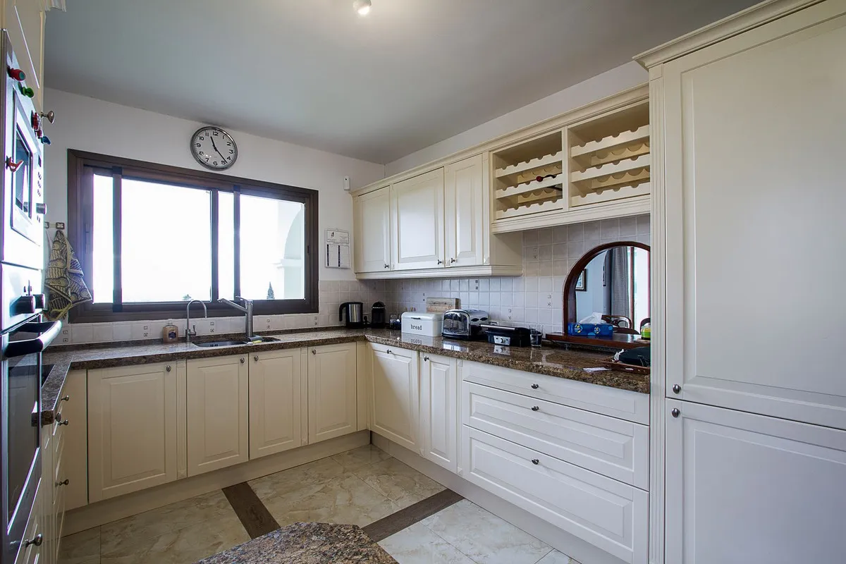 db3861df-1fd0-4ee5-925f-bfb4c531f4a1