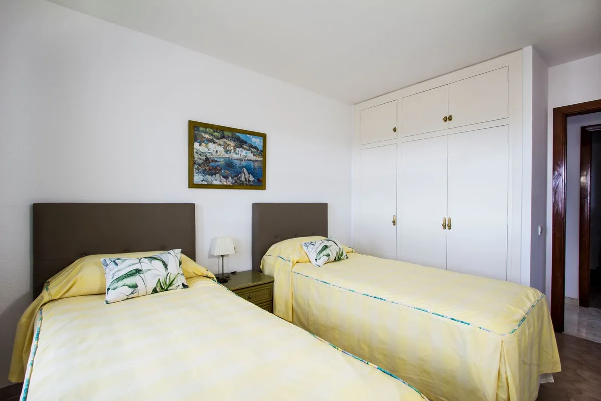 fcc2565c-7c80-4145-86de-4b230bc57829