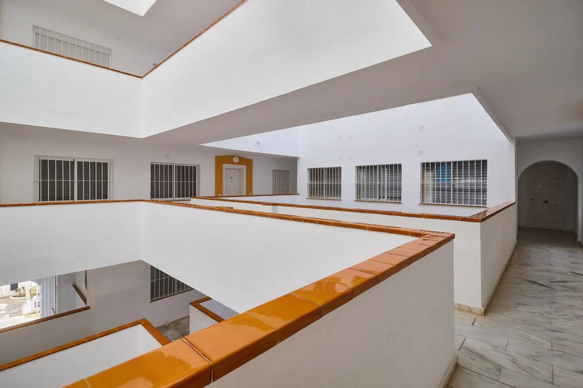 1d65364f-b41a-4cdb-87c3-5ceb81bcd011