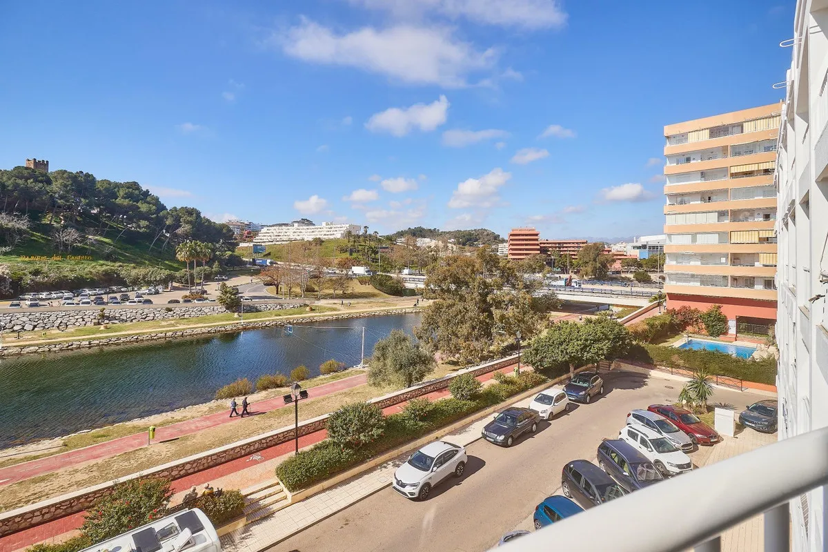 969349b6-4faa-451a-8c2b-84d1b0023294