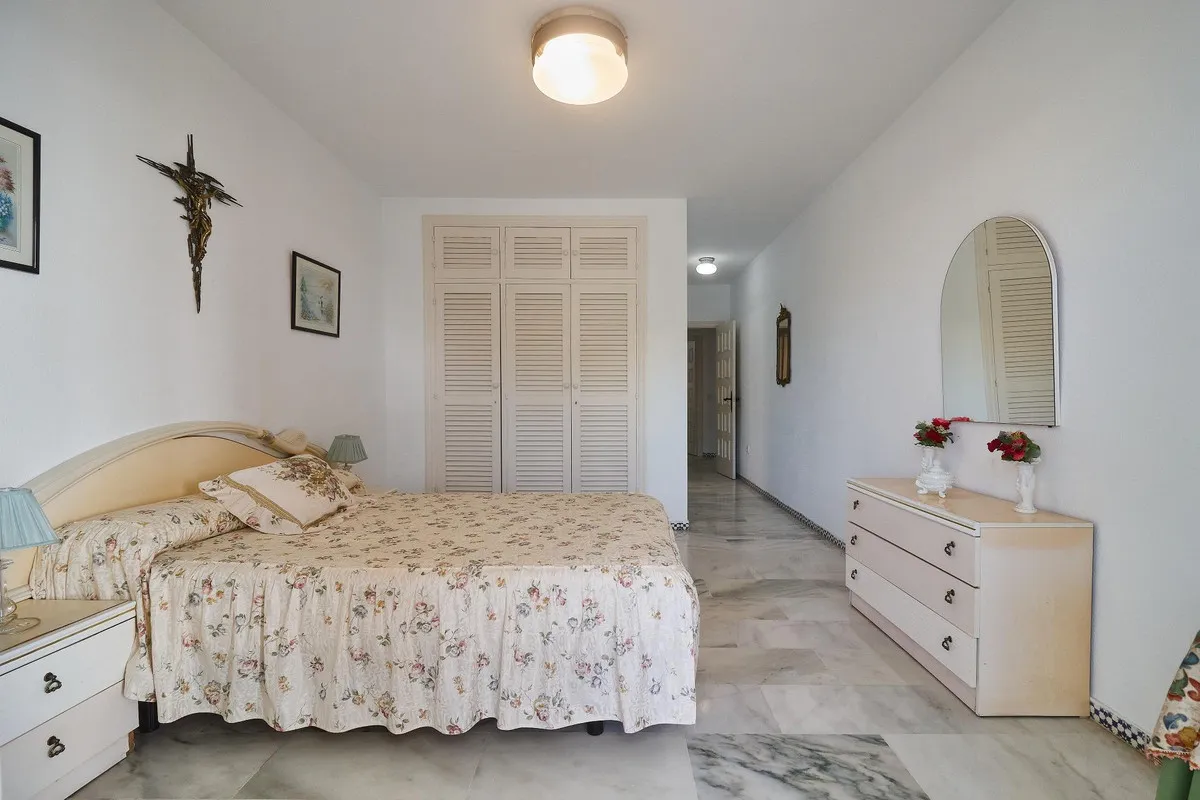 b271a40d-f041-4048-a378-5c21725b13b6