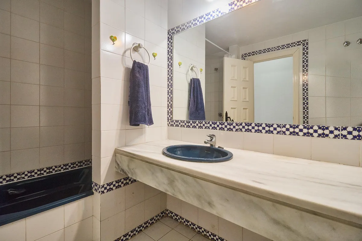 c2a2013e-6e0b-4460-9513-8ace86ef99d9